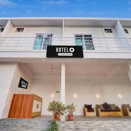 Hotel O Gandhi Nagar Near South Railway Backgate