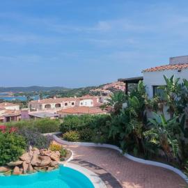 Beautiful Giardino Degli Oleandri-1BedApt B4 Prem, hotel in Liscia di Vacca