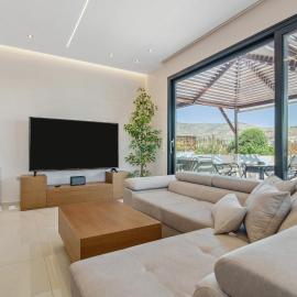 Penthouse Sauna & Jacuzzi in Glyfada