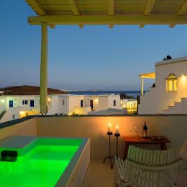ALASI Tinos Jacuzzi Hotel, hotell i Agios Ioannis