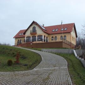 Berezdtető Vendégház, hotel in Cserépfalu