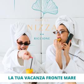 Hotel B&B Nizza Riccione, hotel en Riccione