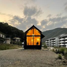 タイニーハウスTｈ01, hotelli kohteessa Higashihiroshima