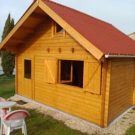 chalet le cocon de bois, Hotel in Église-Neuve-de-Vergt
