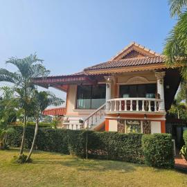 บ้านสวนนะราโต, מלון בלאמפון