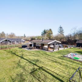 3 Bedroom Cozy Home In Oksbøl