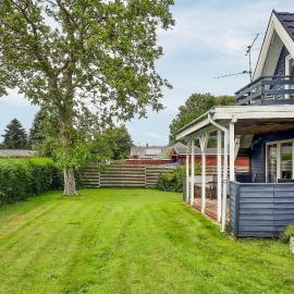Stunning Home In Frørup With Wifi