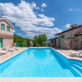 Awesome Home In Zagvozd With Sauna
