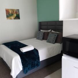 Twinex Accommodation Bellville, Hotel in Stikland