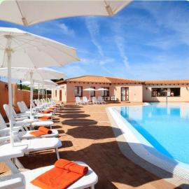 Gallura style Res Baia Del Mirti B4 1BedAp sleeps4, hotel a Vignola Mare