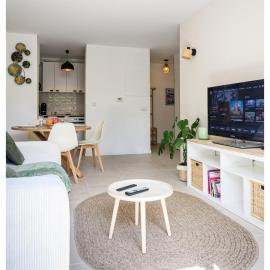 Charmant 2 pièces proche Disney & Paris avec jardin et Parking, hotell i Collégien