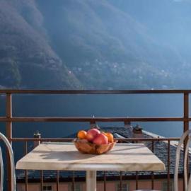 Appartamenti La Porta sul Lago, hotel di Laglio