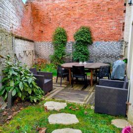 Maison avec jardin, calme et ensoleillée à 2 minutes du centre-ville