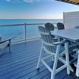 Put-in-Bay Waterfront Condo #111, hotel in Put-in-Bay