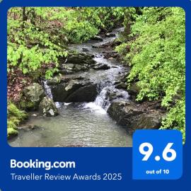 Secluded Home with Mini Waterfall and a Creek in Hot Springs