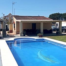 Chalet Islaterranova exclusivo para familias, hotel in Novo Sancti Petri