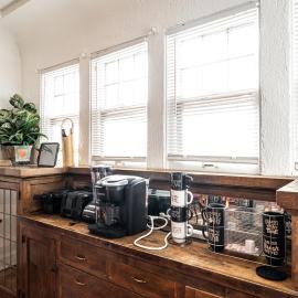 Charming 6BR Home in Milwaukees Historic District, Hotel in Milwaukee
