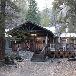 The Little Creek Cabin, hotel in Wawona