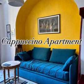 Cappuccino Apartment Sorrento، فندق في سورينتو