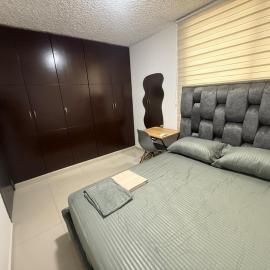 Hermosa habitación a una cuadra del Ventura plaza 2, hotel in Cúcuta