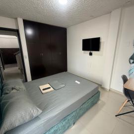 Hermosa habitación a una cuadra del Ventura Plaza 4, hotel in Cúcuta
