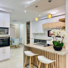Zaidi Luxury Home, hotel en Secunda