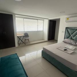 Hermosa habitación a una cuadra del Ventura plaza 5, hotel in Cúcuta