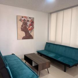 Habitación pequeña a una cuadra de Ventura Plaza