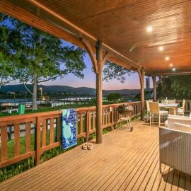 Knysna Lagoon - On the Water's Edge