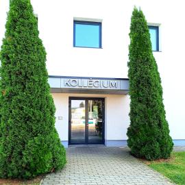 Famulus Kollégium, hotel a Győr