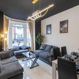Open Mind Property - HotTub,7 Beds & Free Parking