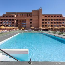Las Palmeras Affiliated by FERGUS, hotel a Fuengirola