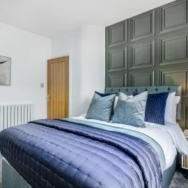 Modern 3 Bed House with Spacious Parking, Suitable for Contractors, Insurance Stays and Families near NEC, Solihull & Bham Airport