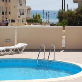 H&O Sea View Beachfront Apartment