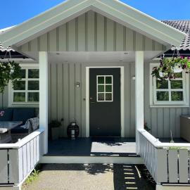 Familievennlig leiligheten leies ut på Sørlandet., hotelli kohteessa Vennesla