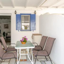 Elenitas beach house in Ornos