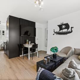 Homerentals Apartments - Behind Bryggen & historic cobblestone streets - 2 Floor renovated from february 2025, hotel in Bergen