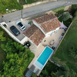 Villa Provence climatisée, jardin, piscine privée chauffée, Wifi