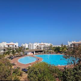 Privat Apartment with Pool View!