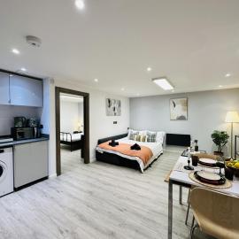 GoldersGreen Apartments by Sleepy