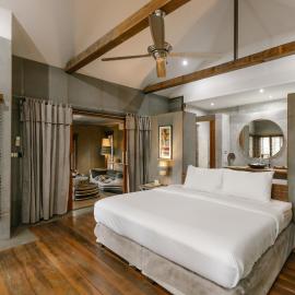The Farmhouse at Polo Escape โรงแรมในบ้านโป่ง