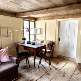 Private Apartment in Guesthouse Rosalie, hotel v mestu Brunnadern