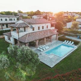 TheBlueView Villas near Porec, хотел в Sveti Lovreč Pazenatički