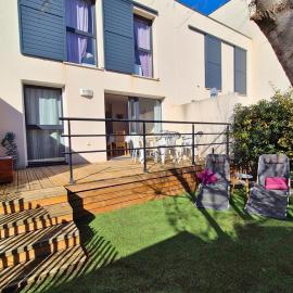 Maison de rêve à Valras Plage pour 8 personnes idéale pour les familles à 10 minutes de la mer avec jardin terrasse climatisation wifi et deux parkings