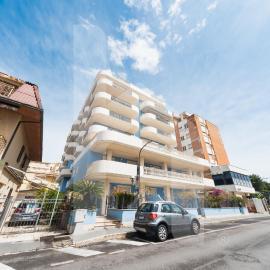 Homiday - Felicioni Alba Adriatica Residence, hotel di Alba Adriatica