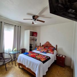 Hotel Catalina, מלון באוריסבה