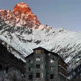 Hotel Lamala, hotel v mestu Mazeri