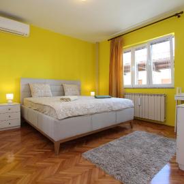 Apartments Folo