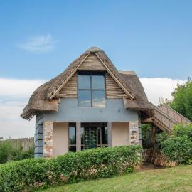 Rock Nature Safaris Lodge, hotel a Fort Portal