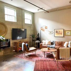 Modern City Loft Downtown Lynchburg VA LYH HUGE, hotel a Lynchburg